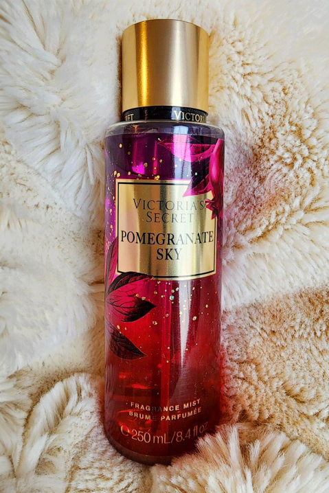 Spray de corp parfumat Victoria's Secret Pomegranate Sky 250 mlIVET.RO - Reduceri de până la -80%